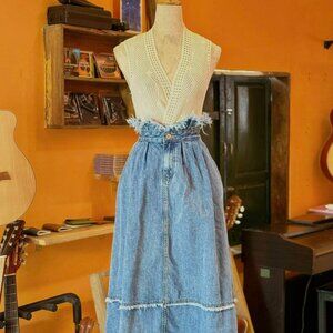 💙 Denim Midi Skirt Frayed Raw Hem Distressed
